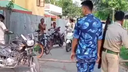 রায়গঞ্জ: তীব্র তাপপ্রবাহে বিদ্যুৎ বিভ্রাটে রায়পুরে বিক্ষোভ, পথ অবরোধ #jansamasya