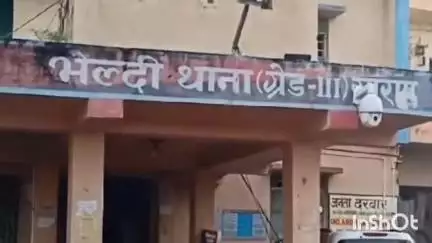 परसा: मोलनापुर के पास बेकाबू ट्रक ने महिला को टक्कर मारी, महिला की मौत, बच्चा घायल
