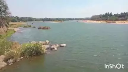 പട്ടാമ്പി: ഭാരതപ്പുഴയിൽ പെരുമുടിയൂർ നമ്പ്രത്ത് കുളിക്കാനിറങ്ങിയ വിദ്യാർത്ഥിയെ ഒഴുക്കിൽപ്പെട്ട് കാണാതായി