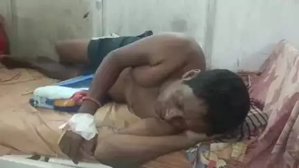 গোসাবা: পারিবারিক অশান্তির জেরে বিষ খেয়ে আত্মহত্যার চেস্টা  গোসাবার ৩নং গ্রামের ব্যক্তিকে ভর্তি করা হলো ক্যানিং মহকুমা হাসপাতালে