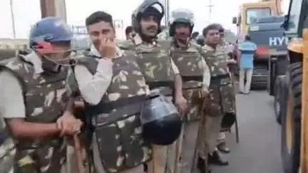 खंडवा नगर: खंडवा में आज अतिक्रमण हटाने की कार्रवाई, नेहरू मैदान में भारी संख्या में पुलिस बल तैनात