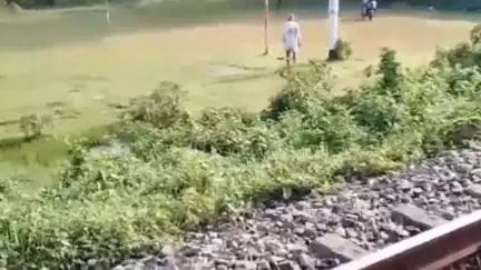 নাজিৰা: মেজেঙাত ৰে'লৰ খুন্দাত থিতাতে নিহত বাৰেঘৰ সত্ৰৰ এজন লোক