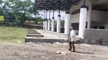 मेहकर: मेहकर येथील बस स्थानकाचे काम जवळपास पूर्ण पण बस स्थानक केव्हा सुरू होणार #jansamasya