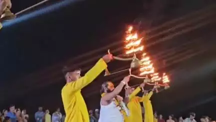 बड़वाह: बड़वाह: नर्मदा घाट पर विश्व शांति के लिए ज्येष्ठ पूर्णिमा पर माँ नर्मदा की महाआरती