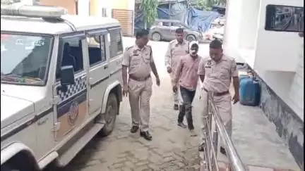 শিলচর: ধলাই থানার পানিভরা জিপির পশ্চিম রামপ্রসাদপুর সীতাকুণ্ড গ্রামে স্ত্রী হত্যার অভিযোগে গ্রেপ্তার স্বামীকে আদালতে পেশ