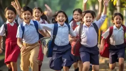 తల్లికి వందనం పథకం నేడే అమలు