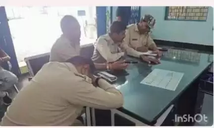 बिंद्रानवागढ़ गरियाबंद: हरदी में अतिक्रमण हटाने गए वन अमले पर जानलेवा हमला, कर्मचारियों को बनाया गया बंधक
