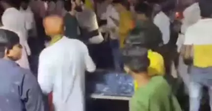 इछावर: अहमदपुर में नाबालिग बच्ची की मौत पर निकला कैंडल मार्च, बड़ी संख्या में लोग हुए शामिल