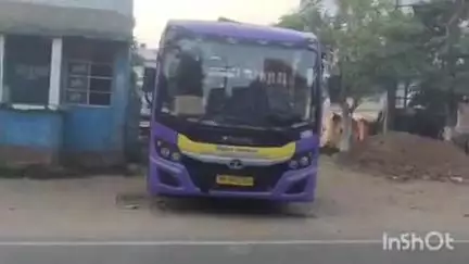 बांका: सरकारी बस स्टैंड से बेगूसराय के लिए पहली बस सेवा शुरू, यात्रियों में खुशी