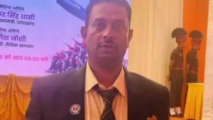 बागेश्वर: पूर्व सैनिक जगदीश जोशी को स्वरोजगार और पैराग्लाइडिंग में उत्कृष्ट कार्य के लिए राज्यपाल द्वारा मिला सम्मान