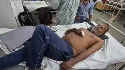 लाडपुरा: महावीर नगर इलाके में सम्राट चौक पर कार और ऑटो की टक्कर में एक शख्स गंभीर घायल, मेडिकल कॉलेज अस्पताल में भर्ती
