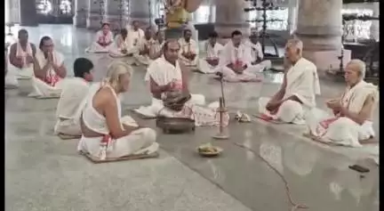 বৰপেটা: বৰপেটা সত্ৰত মাধৱদেৱ গুৰুজনাৰ ৫৩৬ সংখ্যক আবিৰ্ভাৱ মহোৎসৱ পালন