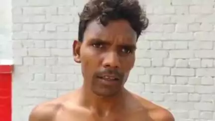 गोंडा: लखनीपुरचौराहे के पास छोटे भाई ने बड़े भाई को लाठी-डंडों से पीटा, पीड़ित भाई और भाभी ने धानेपुर थाने में की लिखित शिकायत
