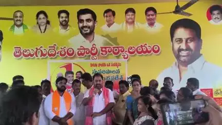 గత వైసీపీ ప్రభుత్వం దోచుకోవడం తప్పించి చేసింది ఏమీ లేదు: తాళ్లరేవులో ఎమ్మెల్యే దాట్ల సుబ్బరాజు