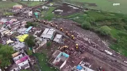 खंडवा नगर: शक्कर तालाब की 16 एकड़ जमीन को अतिक्रमण मुक्त कराया जा रहा है, ड्रोन से दिखी कार्रवाई