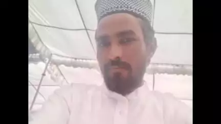 हाटा: पिपरही गांव के कब्रिस्तान में खून से लथपथ मिला युवक का शव, हत्या का लगाया गया आरोप