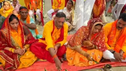 सिसवन: सिसवन में होने वाले महायज्ञ के लिए निकाली गई कलश यात्रा
