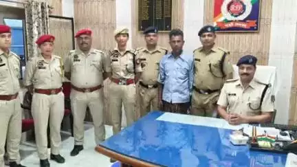 गोंडा: RPF ने असम से फरार रेप के आरोपी आइनल हक को किया गिरफ्तार, अपनी 15 वर्षीय बेटी से दुष्कर्म कर करवाया था गर्भपात
