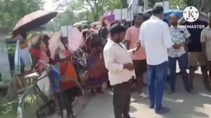 সোণাৰি: টিমন বাগিচাত শ্ৰমিকৰ একাধিক দাবীৰ সমৰ্থনত অসম চাহ মজদুৰ সংঘৰ ধৰ্ণা কাৰ্যসূচী ৰূপায়ন