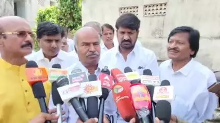 காஞ்சிபுரம்: சின்னகாஞ்சிபுரம் கூட்டணி சம்பந்தமான விஷயங்களை தமிழ்நாடு காங்கிரஸ் உடன் அகில இந்திய காங்கிரஸ் முடிவு எடுக்கும் முன்னாள் மத்திய அமைச்சர் தங்கபாலு பேட்டி