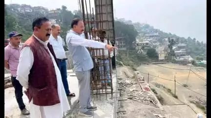 शिलाई पहुंचे उद्योग मंत्री ने निर्माणाधीन मिनी सचिवालय का किया निरीक्षण