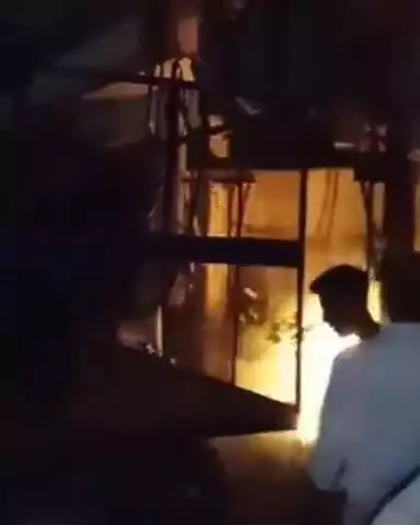 जगाधरी: जोगिंदर नगर में देर रात बिजली के ट्रांसफार्मर में लगी आग, लोगों ने मशक्कत के बाद पाया काबू