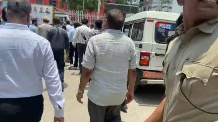 बिहार: सदर अस्पताल बिहार शरीफ में पड़ा रोग कल्याण विभाग ( NHM ) द्वारा छापा ॥ जाँच में उपर्युक्त सभी चीज़े व विधि - व्यवस्था प्रयाप्त सही पाये गये ॥ 

 #NHM #SadarHospital #Bihar