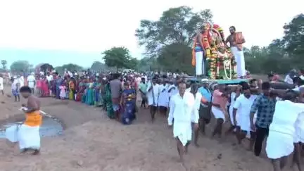 திருப்பத்தூர்: திருக்கோஷ்டியூரில் கஜேந்திர மோட்ச விழா திரளான பக்தர்கள் பங்கேற்பு