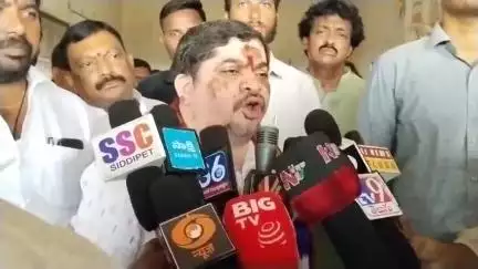 సిద్దిపేట అర్బన్: వేసవి సెలవుల అనంతరం పాఠశాలల పునఃప్రారంభం సందర్భంగా సిద్దిపేట అర్బన్ మండలం మిట్టపల్లి KGBV పాఠశాల ను సందర్శించిన మంత్రి
