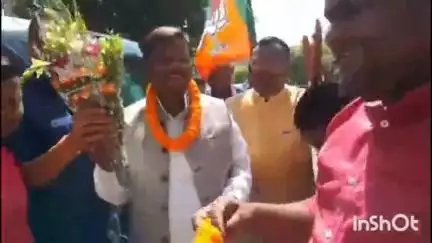 मनिका: झारखंड के पूर्व मुख्यमंत्री अर्जुन मुंडा का मनिका में हुआ जोरदार स्वागत
