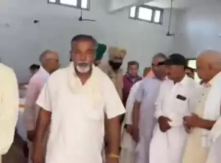 ਹੁਸ਼ਿਆਰਪੁਰ: ਕਮਾਹੀ ਦੇਵੀ ਵਿੱਚ ਲਾਇਆ ਗਿਆ ਮੁਫਤ ਅੱਖਾਂ ਦਾ ਜਾਂਚ ਕੈਂਪ, ਵਿਧਾਇਕ ਘੁਮਨ ਨੇ ਵੀ ਲਵਾਈ ਹਾਜ਼ਰੀ