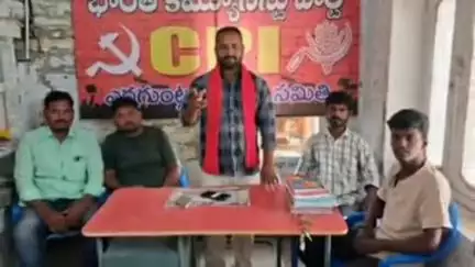 జమ్మలమడుగు: యర్రగుంట్ల : ఫీజుల దోపిడీని అరికట్టాలి - అఖిల భారత యువజన సమాఖ్య జిల్లా ప్రధాన కార్యదర్శి శరత్ కుమార్