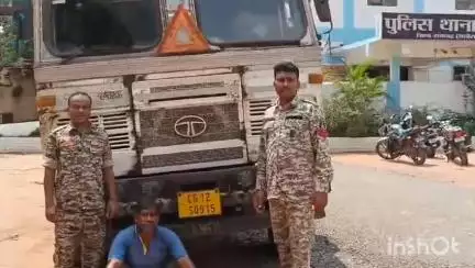 उदयपुर धरमजयगढ़: छाल पुलिस ने अवैध कबाड़ परिवहन पर की बड़ी कार्रवाई, 20 टन अवैध कबाड़ लदा ट्रक जब्त, चालक गिरफ्तार