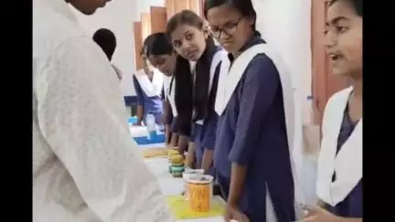 পুরুলিয়া ২: হুটমুড়া হরিমতি গার্লস হাইস্কুলে ক্রেতা এবং উপভোক্তা অধিকার সুরক্ষা বিষয়ে সচেতনতা শিবিরের আয়োজন