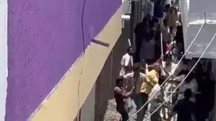 दलौदा: शिक्षक कॉलोनी में ज़मीन विवाद को लेकर दो पक्षों में मारपीट, 25 से ज़्यादा लोगों पर मामला दर्ज
