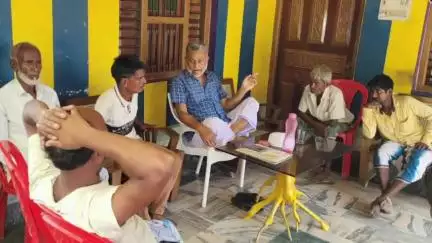 कोचाधामन: कठामठा में विधायक ने लगाया जनता दरबार, लोगों की समस्याओं से हुए रूबरू