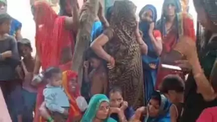 भिनगा: बरगदवा में छत पर बंदर भगाने के दौरान बुजुर्ग की हाईटेंशन लाइन से संपर्क में आने से हुई मौत, पुलिस कार्रवाई में जुटी