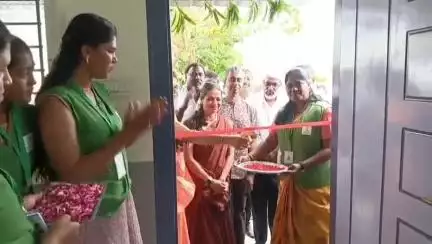 ಕೊಳ್ಳೇಗಾಲ: ದೊಡ್ಡಿಂದುವಾಡಿ ಗ್ರಾಮದಲ್ಲಿ  ನೂತನ ಅಂಗನವಾಡಿ ಕೇಂದ್ರ ಉದ್ಘಾಟಿಸಿದ ಜಿಪಂ‌ ಸಿಇಒ ಮೋನಾರೋತ್