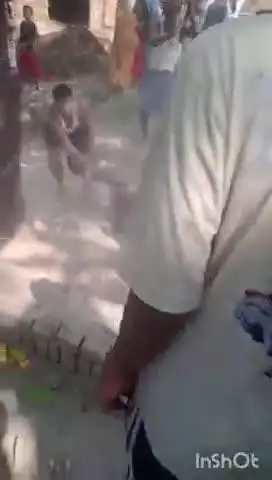 सिमरी: गंगौली में जमीनी विवाद में मारपीट, लाइव वीडियो आया सामने, पिटाई करने वाले को पुलिस ने इलाज से पहले किया गिरफ्तार