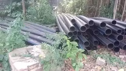 বারাবনী: বরাকর হসপিটাল রোড এলাকায় ১১লক্ষ টাকা খরচে পানীয় জলের কাজের সূচনা করলেন তৃণমূলের রাজ্য নেতা