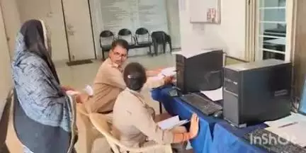 केवलारी: नगर केवलारी में दो महिलाओं ने वृद्धा के घर से ₹1.25 लाख के गहने चुराए
