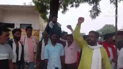 शाढ़ौरा: SDM के आश्वासन पर नगर परिषद शाढौरा के सफाई कर्मियों ने समाप्त की काम बंद हड़ताल
