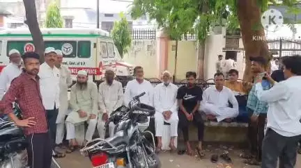 रामपुर: रुद्र बिलासपुर चीनी मिल के पास तेज रफ्तार ट्रैक्टर ने टेंपो को मारी टक्कर, टेंपो सवार एक युवक की मौत, सात लोग घायल