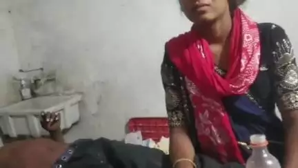 बेगुं: जोगणिया माता मार्ग पर श्रीनगर के पास एक कार अनियंत्रित होकर पलट गई, घायलों को काटुंदा सीएचसी लाया गया