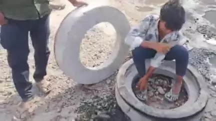 વાંકાનેર: વાંકાનેર શહેરના વીસીપરા મેઇન રોડ પર તૂટેલી અને ઉભરાતી ભૂગર્ભ ગટરની કુંડીનો ખાડો અંતે પુરાયો...
#jansamasya