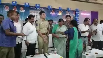 ములుగు: ఏడాదిలోనే 5000 ఇందిరమ్మ ఇళ్లు ఇచ్చాం: ఏటూరునాగారంలో మంత్రి సీతక్క