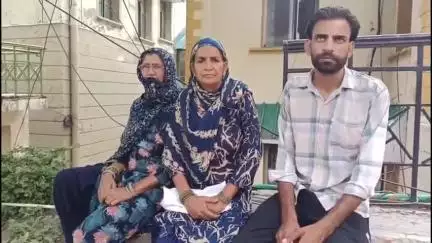 नाहन: कौलावाला भूड़ निवासी युवक ने ससुराल पक्ष पर आरोप लगाते हुए  एसपी को सौंपा शिकायती पत्र