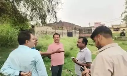 नौगढ़: नगर पालिका अध्यक्ष ने वाल्मीकि नगर वार्ड का किया निरीक्षण