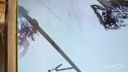 आनंदपुरी: आनंदपुरी में बाइक सवार युवक को कुत्ते ने काटा, बाइक कुत्ते पर गिरने से कुत्ते की हुई मौत