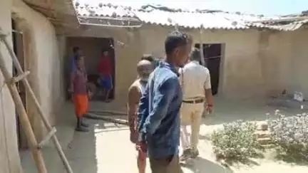 सूरजपुर: कुम्दा बस्ती में कलयुगी पुत्र ने मामूली विवाद में पिता को पीट-पीटकर उतारा मौत के घाट, आरोपी गिरफ्तार